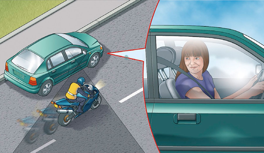 Is Skipping the Shoulder Check Really Safe? My Experience Riding Shotgun