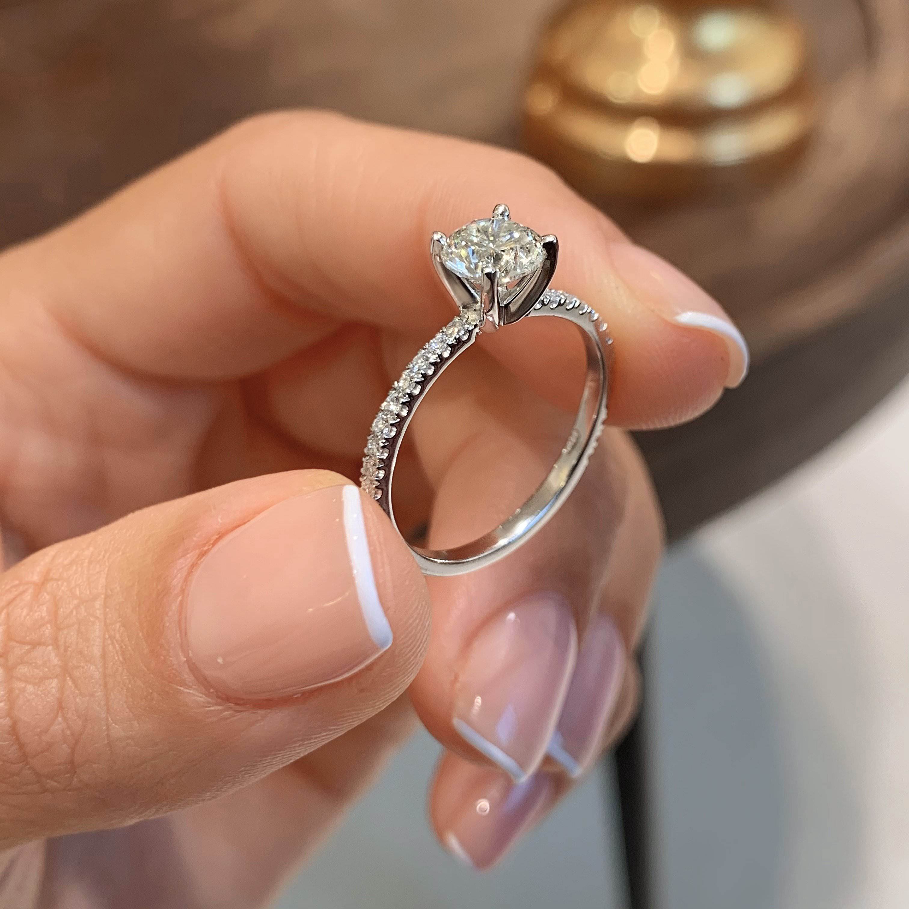 I'm getting married soon and my girlfriend started lying to me 😳💍