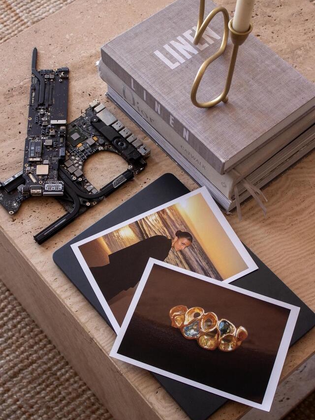 Turning Old iPhones Into Gold Jewelry?