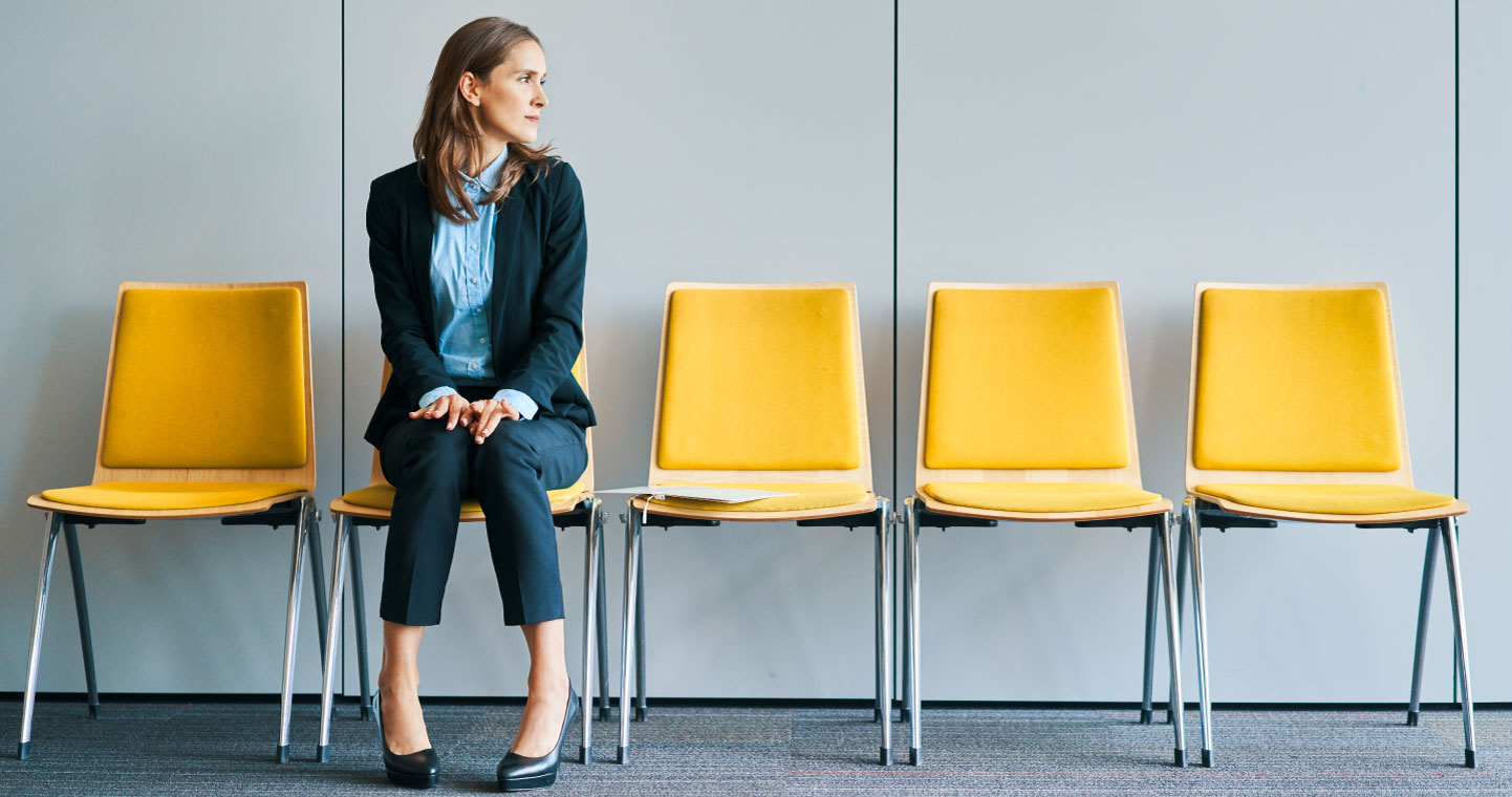Is It Too Soon to Quit My New Job? The 3-Week Dilemma 😬