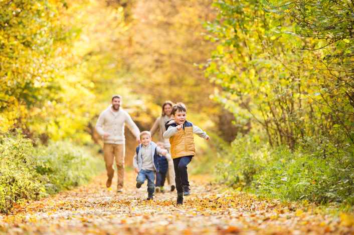 Should Siblings Always Stick Together? A Parent’s Dilemma