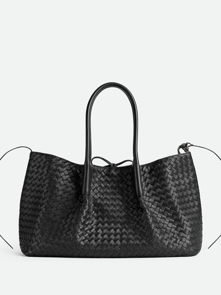 Julianne Moore’s $6.9K Bag Flex
