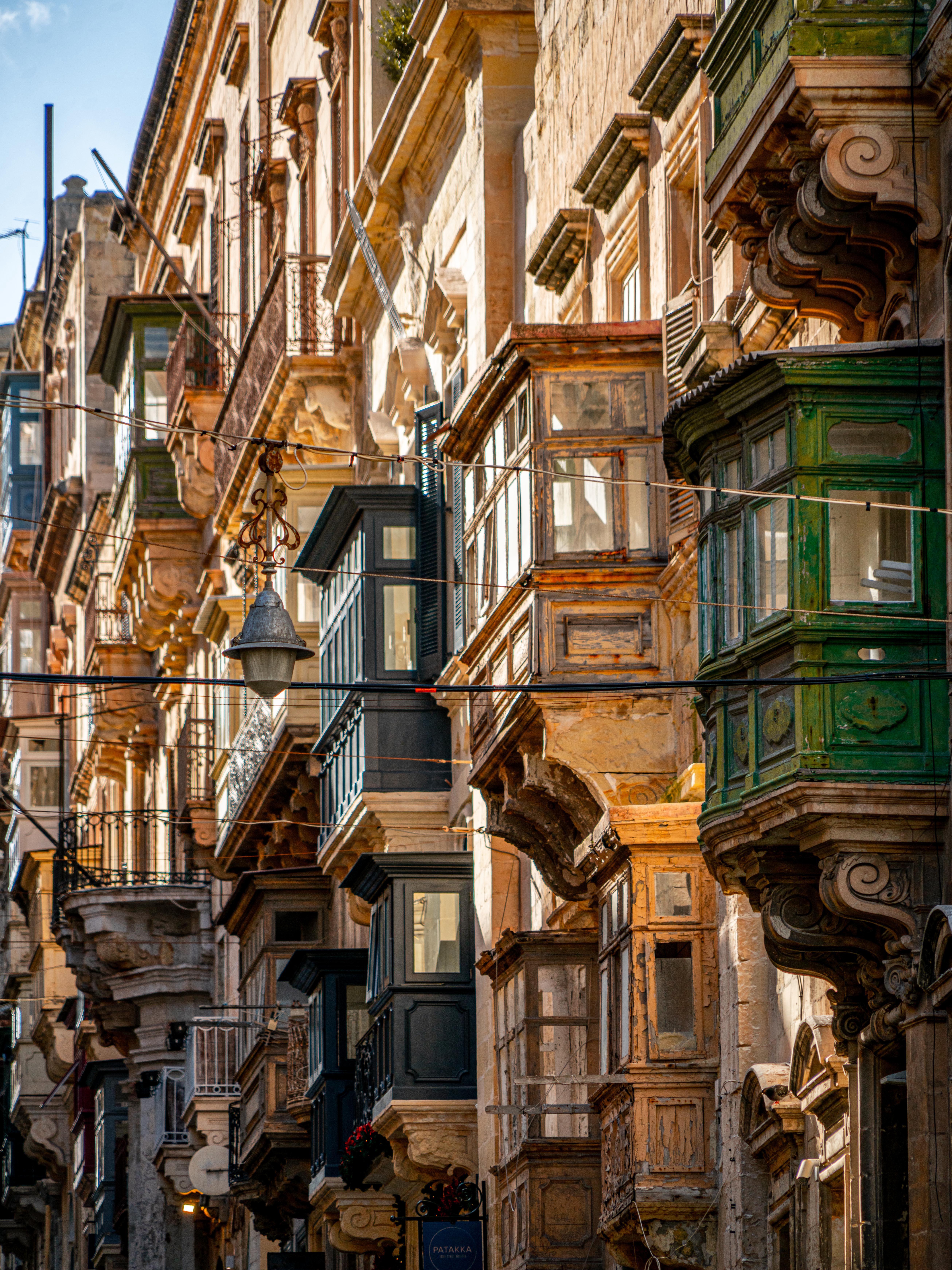 malta’s colorful streets wowed me, but here’s the catch