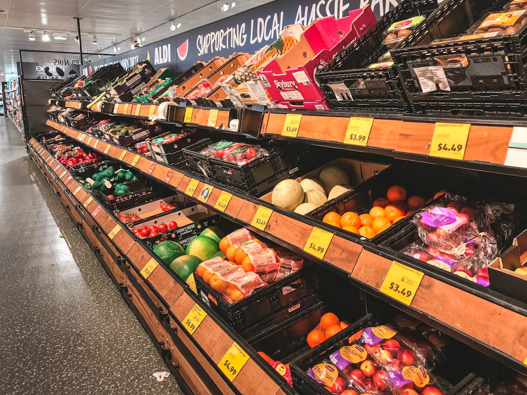 Living Solo on $300 a Month? Here’s My Grocery Store Survival Guide 🥦🛒