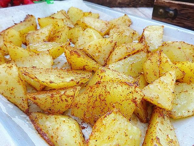 If you wanna save money, gotta learn to roast potatoes! Must do it!