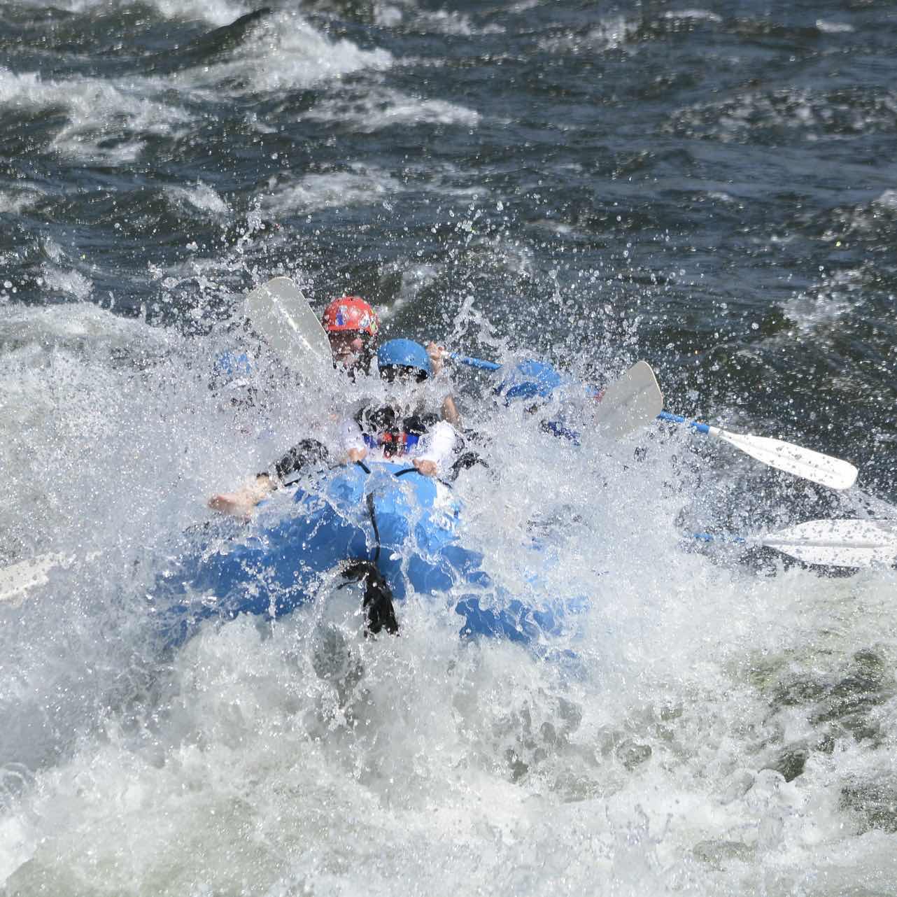 🤪Our 1/2 Day whitewater rafting adventure!!💦💦