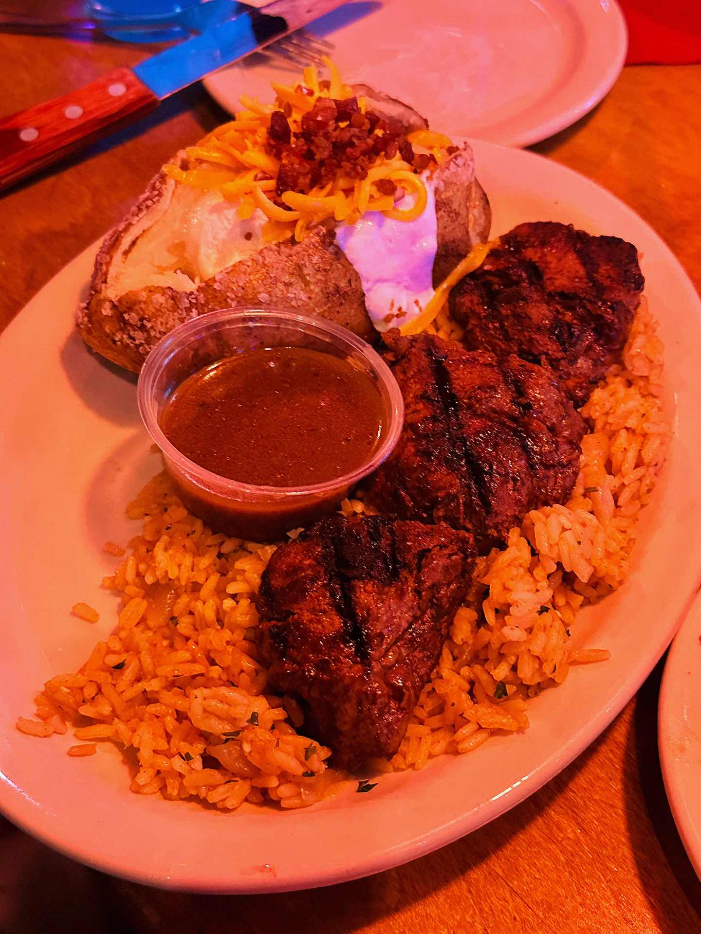 Texas Roadhouse - The Affordable Steak Champ 🏆