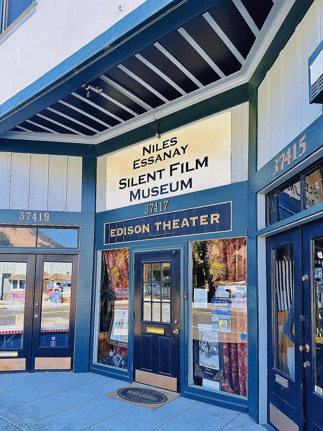 Desolate Beauty of Niles - Coffee ☕Railroad🚂 Silent Movies🎬 Antiques