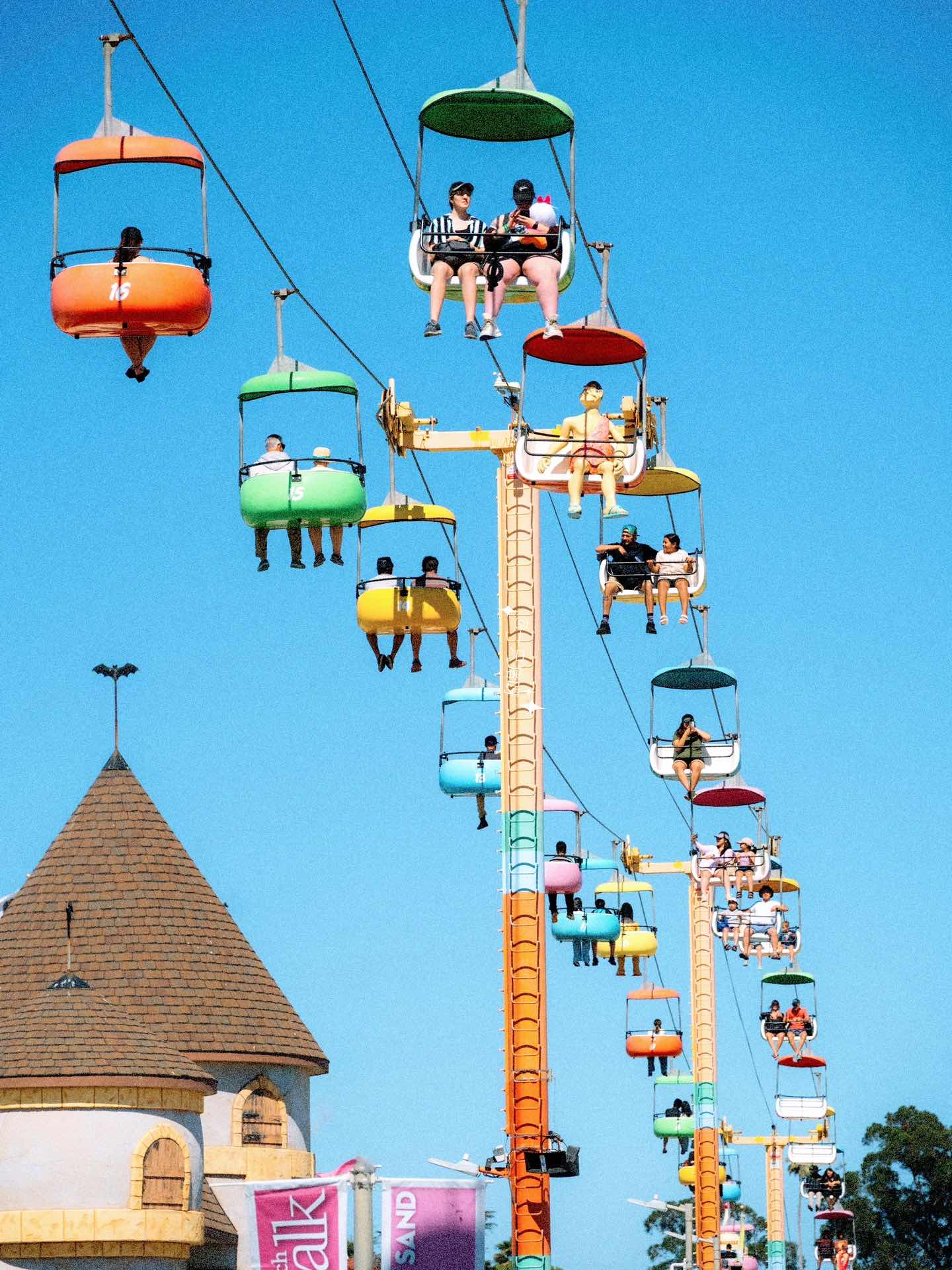 Macaron-colored Santa Cruz🎠 beachside amusement park in Cali