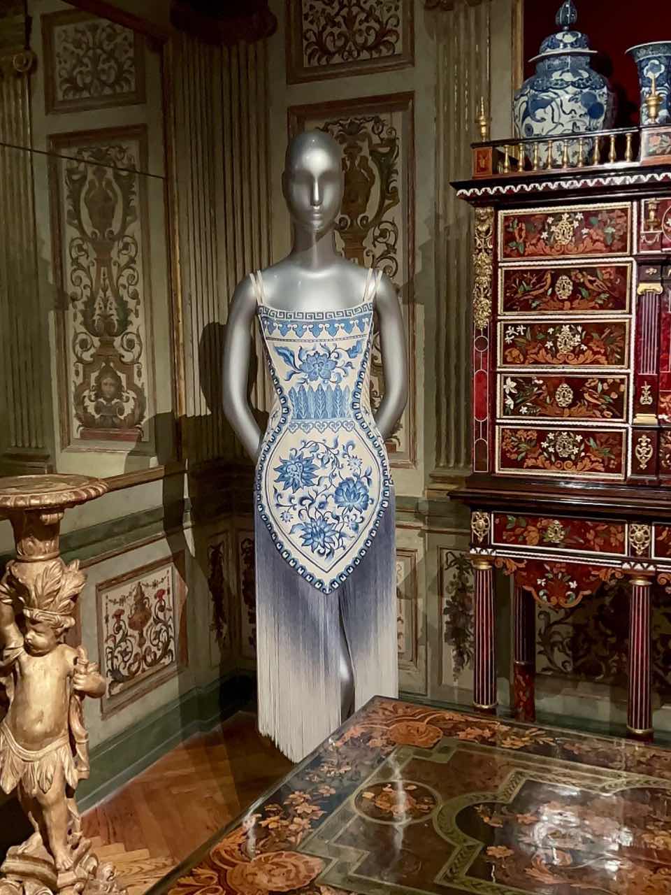 SF | Breathtaking✨ Guo Pei High Couture Exhibition - Couture Fantasy