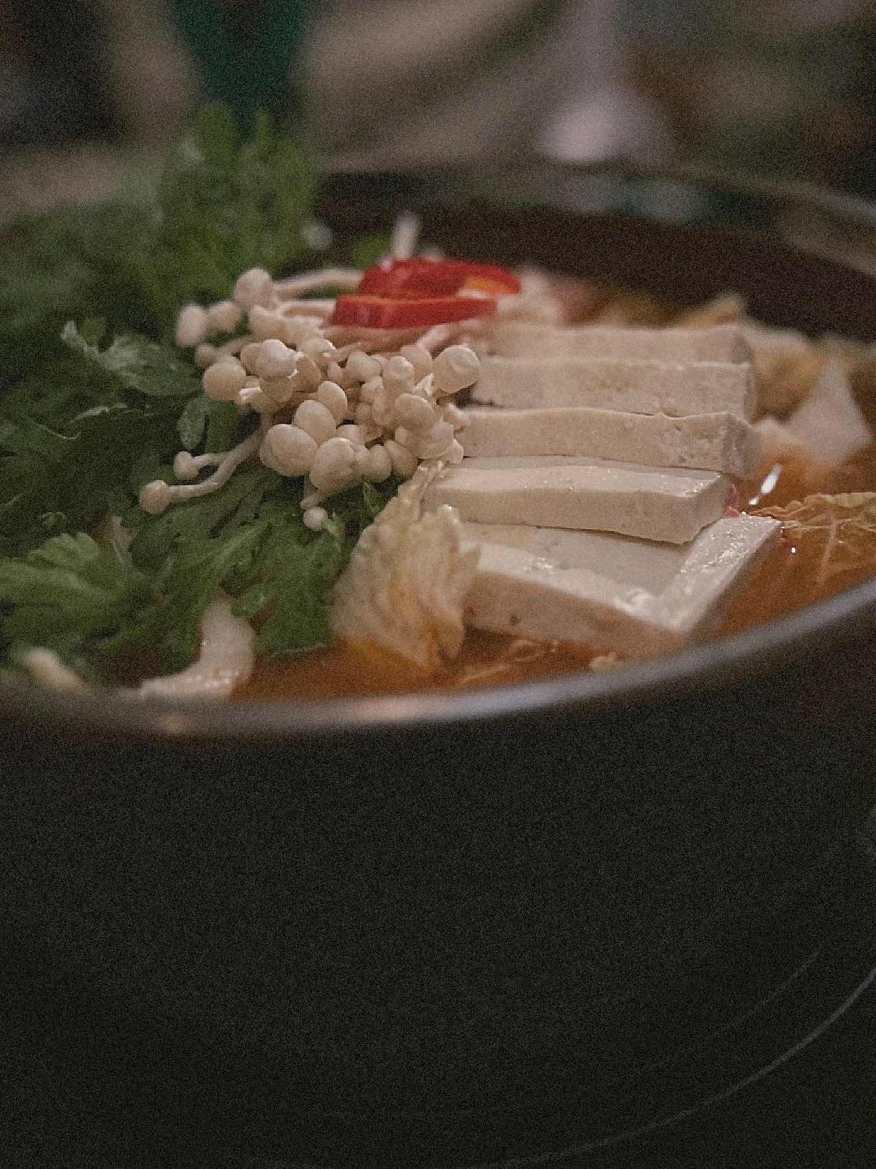 Recommendations for Korean-style live-marinated seafood restaurants.