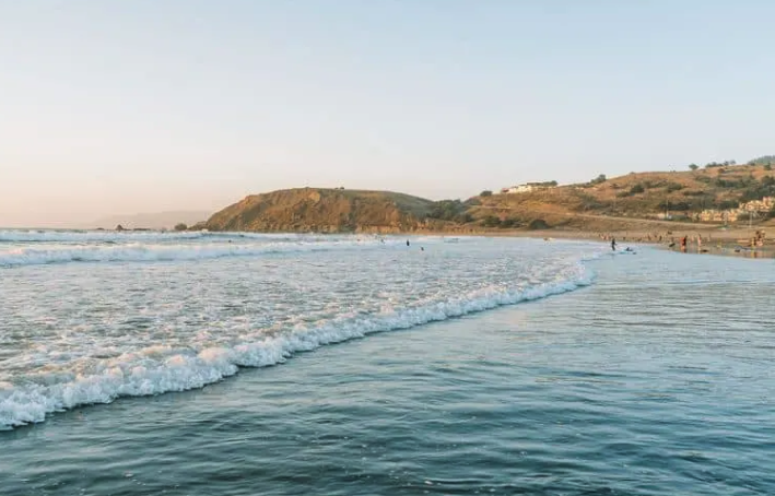 🏖️ Tips for Visiting Pacifica State Beach 🌊