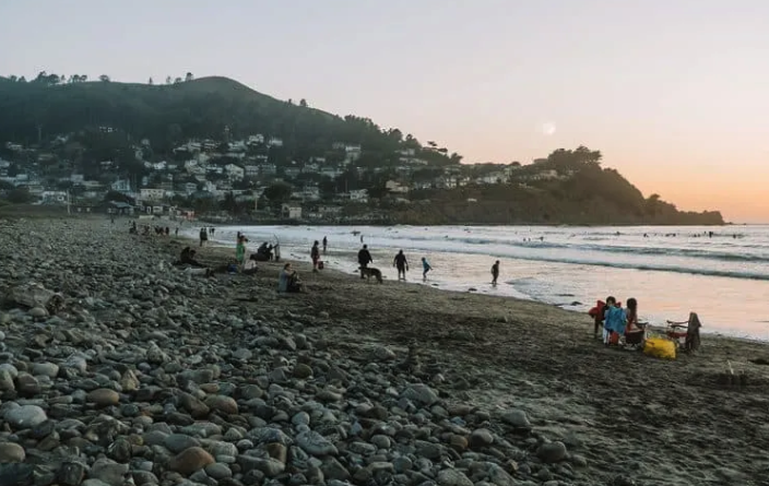 🏖️ Tips for Visiting Pacifica State Beach 🌊