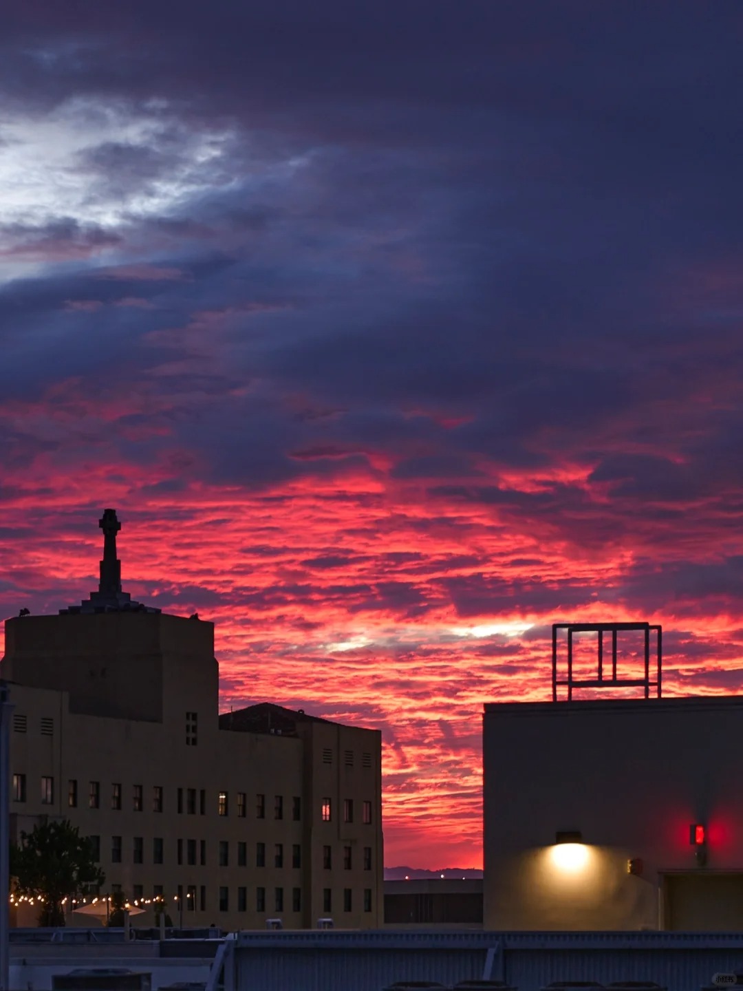 🌇 The Stunning Sunset in the City of Angels 🌅