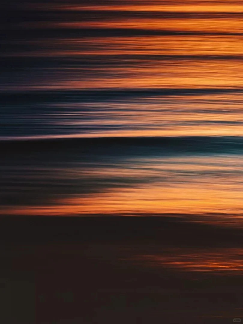 📸 Golden Waves 🌊