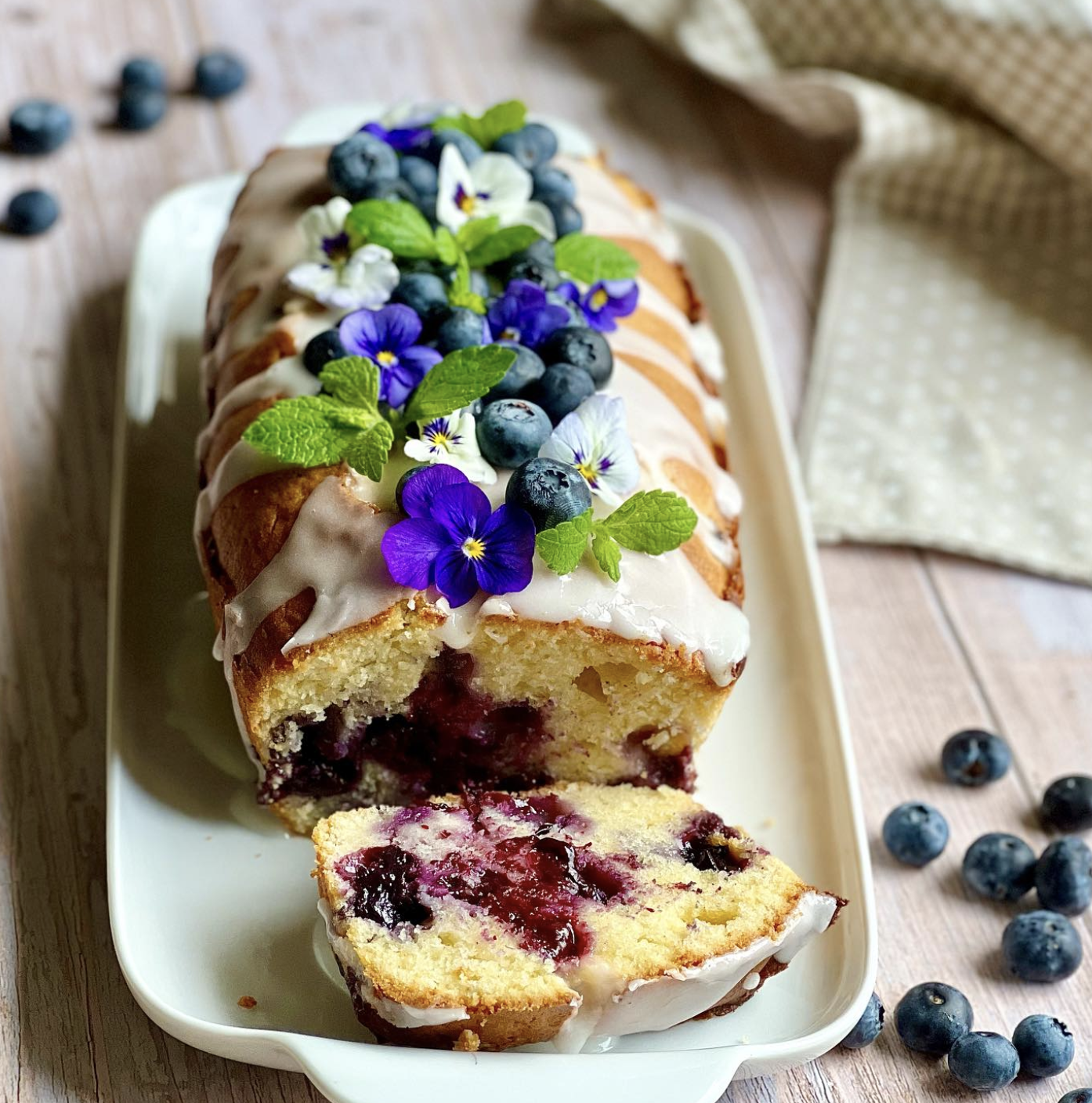 Berrylicious Blueberry Cake 🫐🍰

