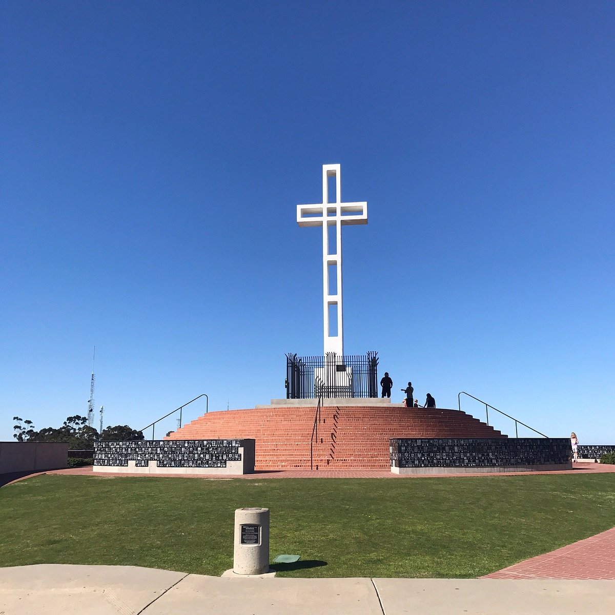 Mt. Soledad National Veterans Memorial: A Place with an Amazing View of San Diego