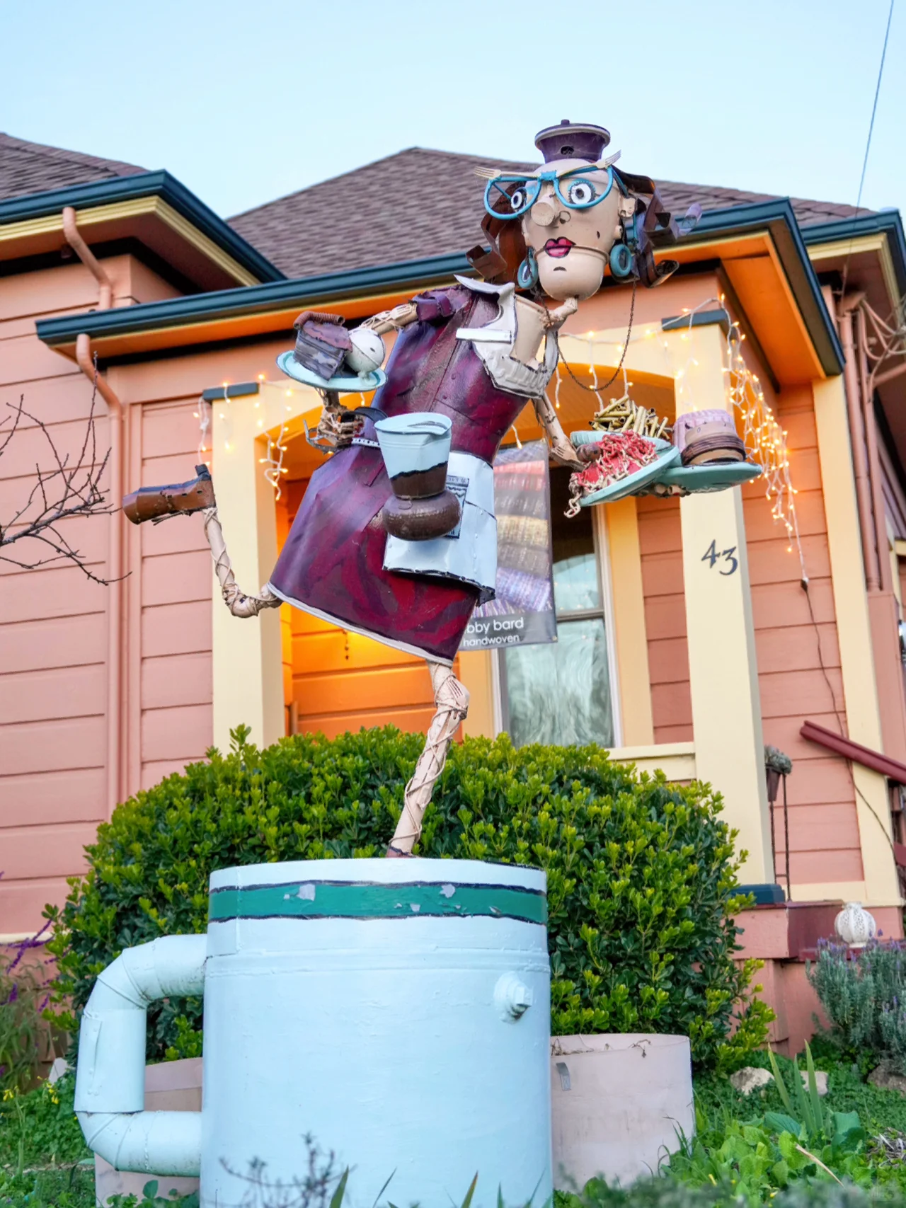 Bay Area Weekend | Fairy Tale Neighborhood Built with Ironwork and Gardening 💐