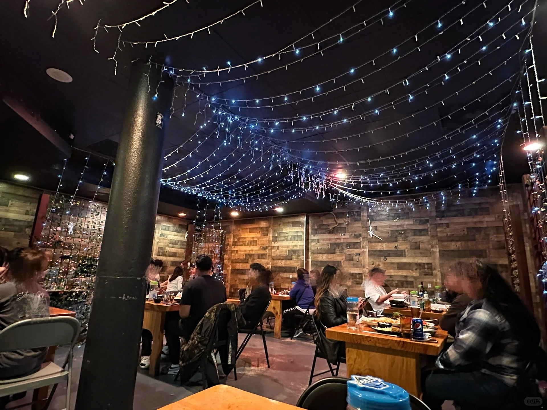 Fried chicken, beer, spicy fried rice cakes 🍻 late-night Korean food open until dawn.