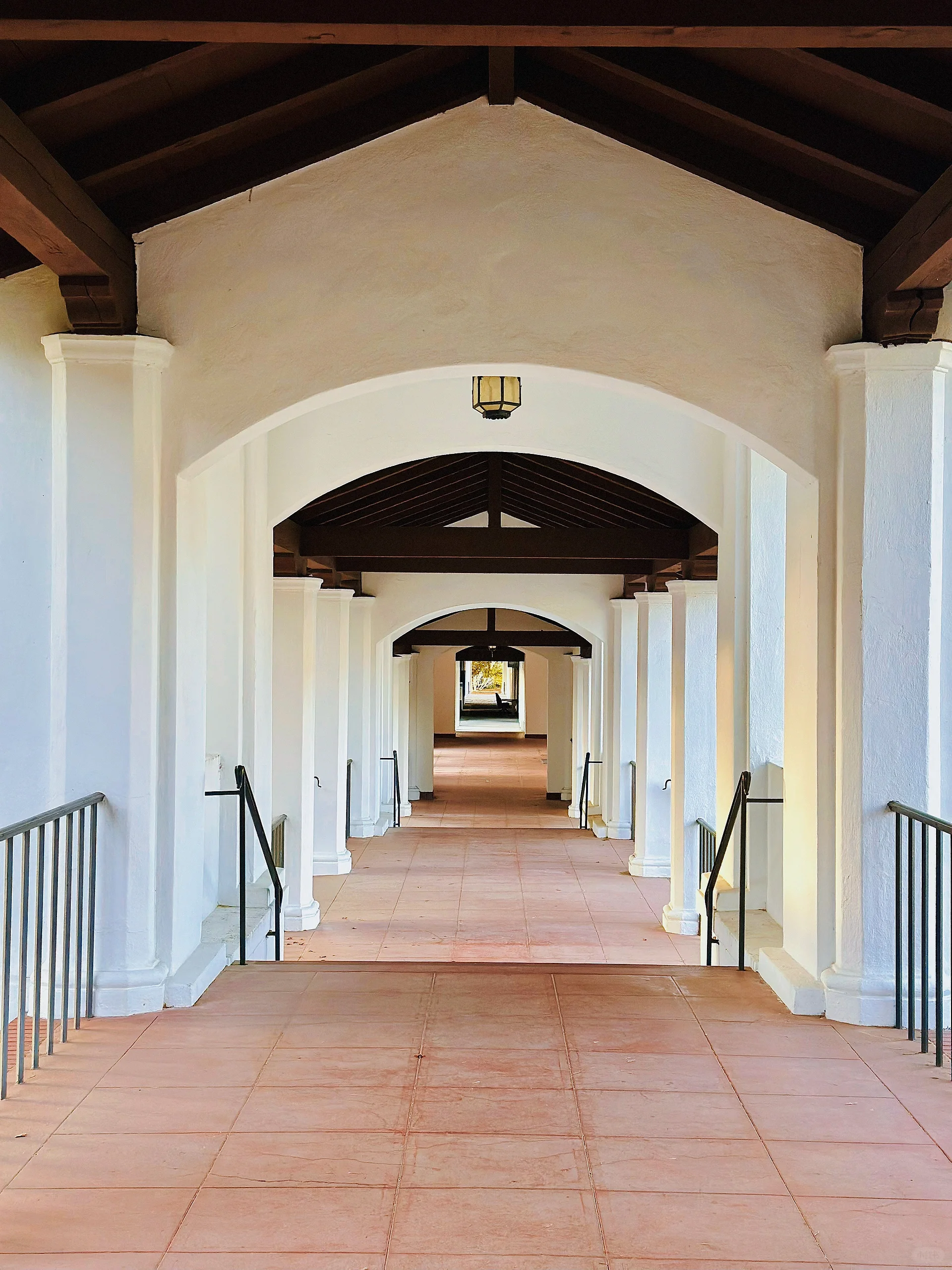 Bay Area Strolling: Saint Mary's Women's College Hidden in the Deep Mountains
