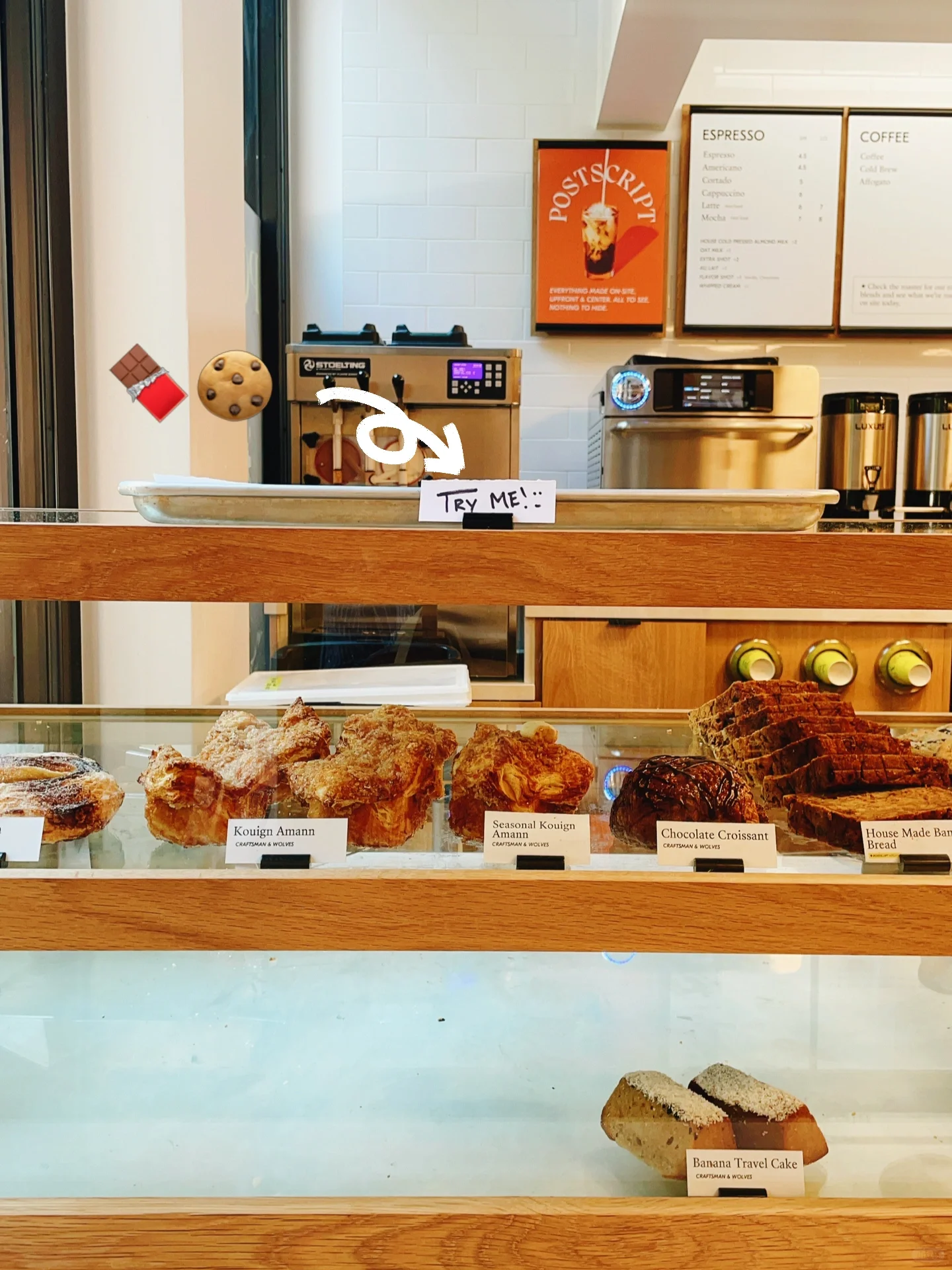 San Francisco | A beautiful new hybrid coffee shop has opened on the street corner ☕️🌷🍾.