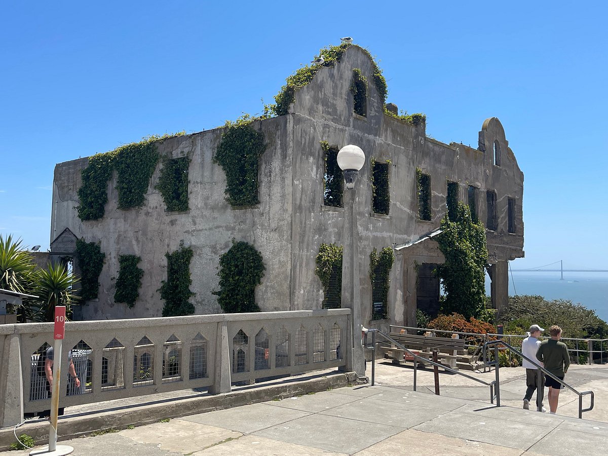 Discover the Secret of Alcatraz Island with Me!