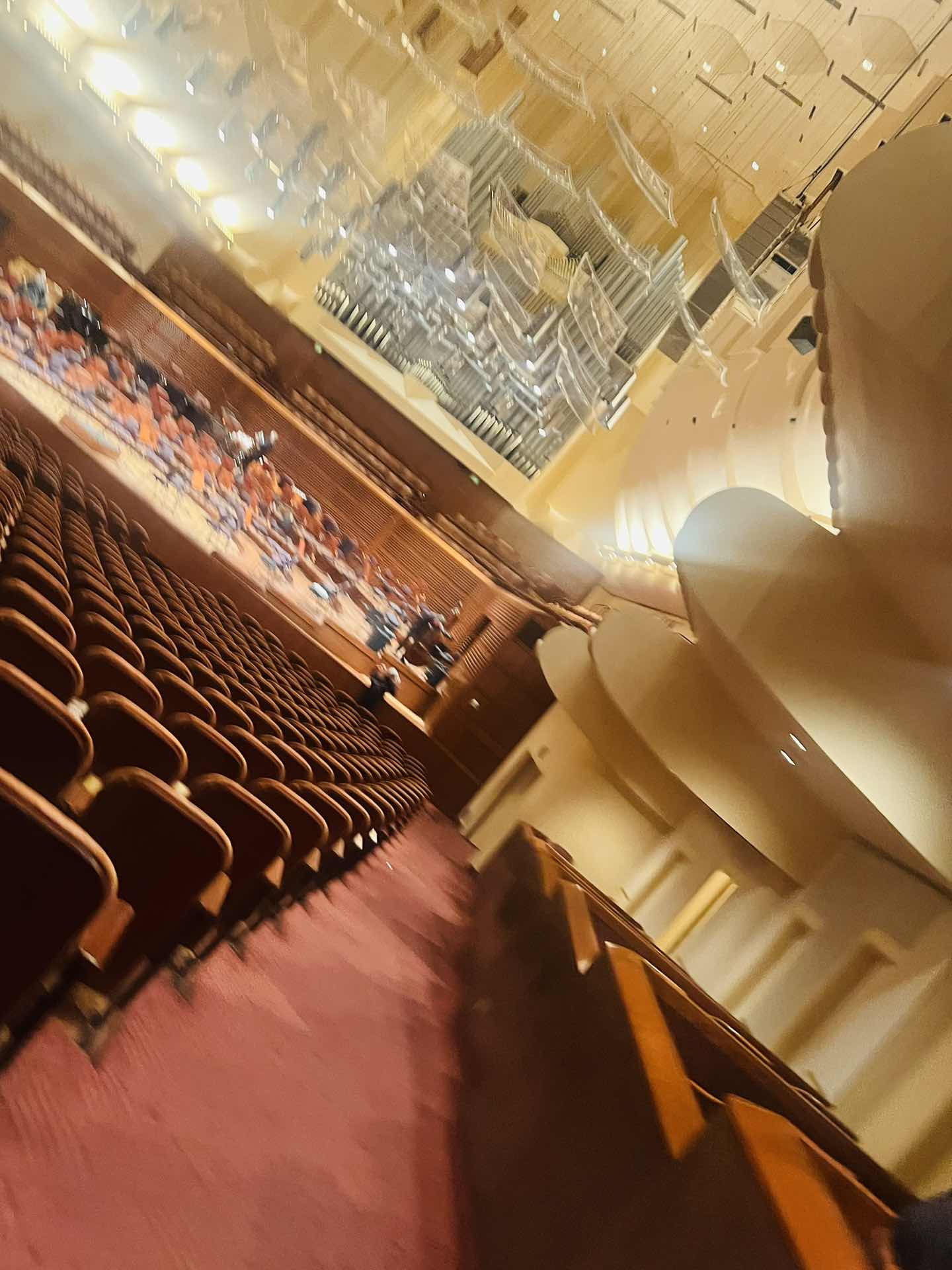 Van Zweden conducts Beethoven 5