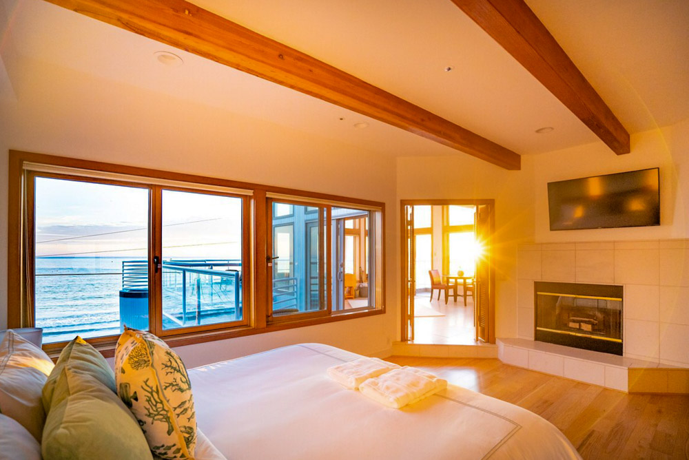 10 Half Moon Bay Airbnbs with Beachy Vibes.