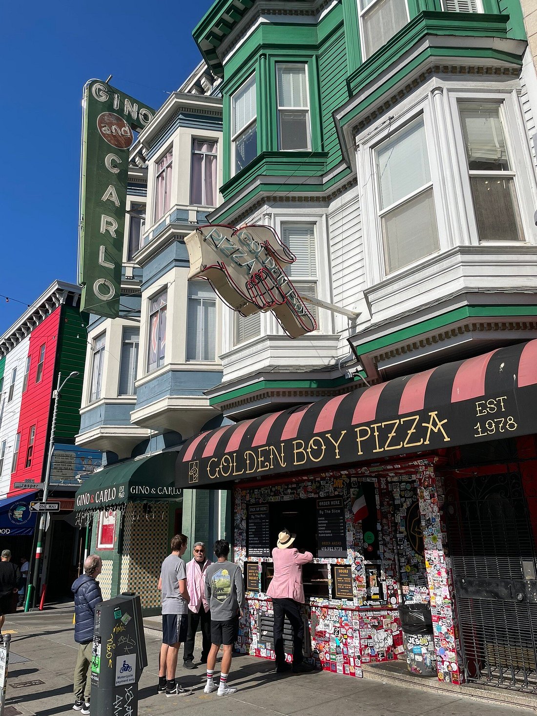 Let's Go for a Little Italy and North Beach Walking Tour in San Francisco