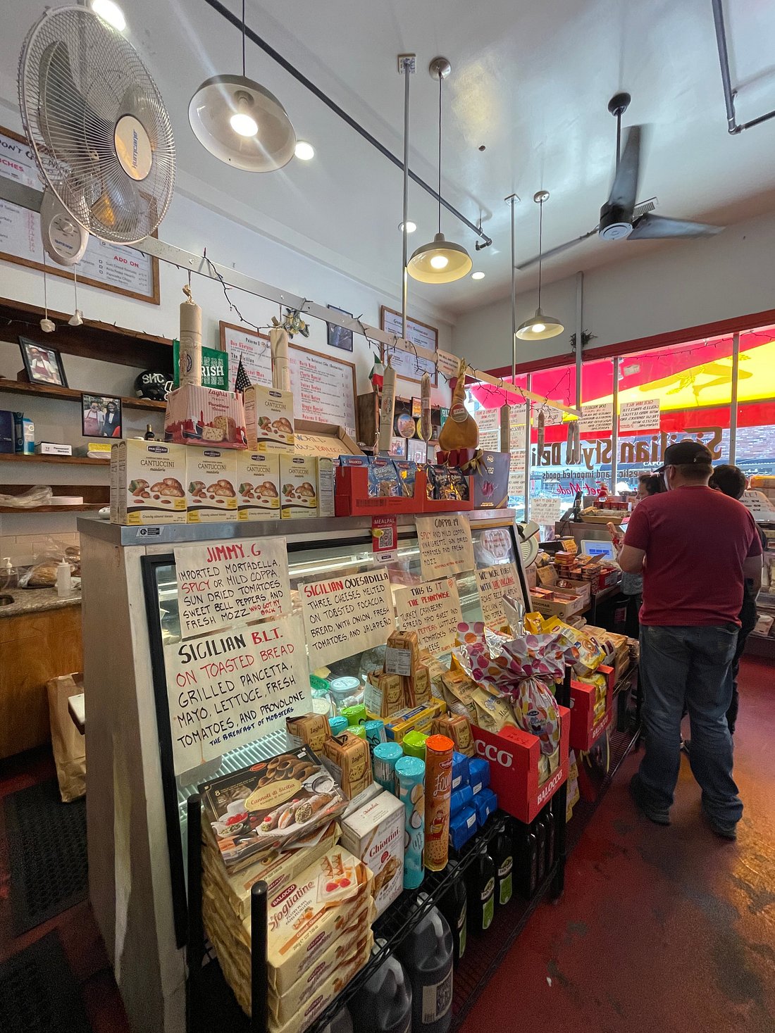 Let's Go for a Little Italy and North Beach Walking Tour in San Francisco