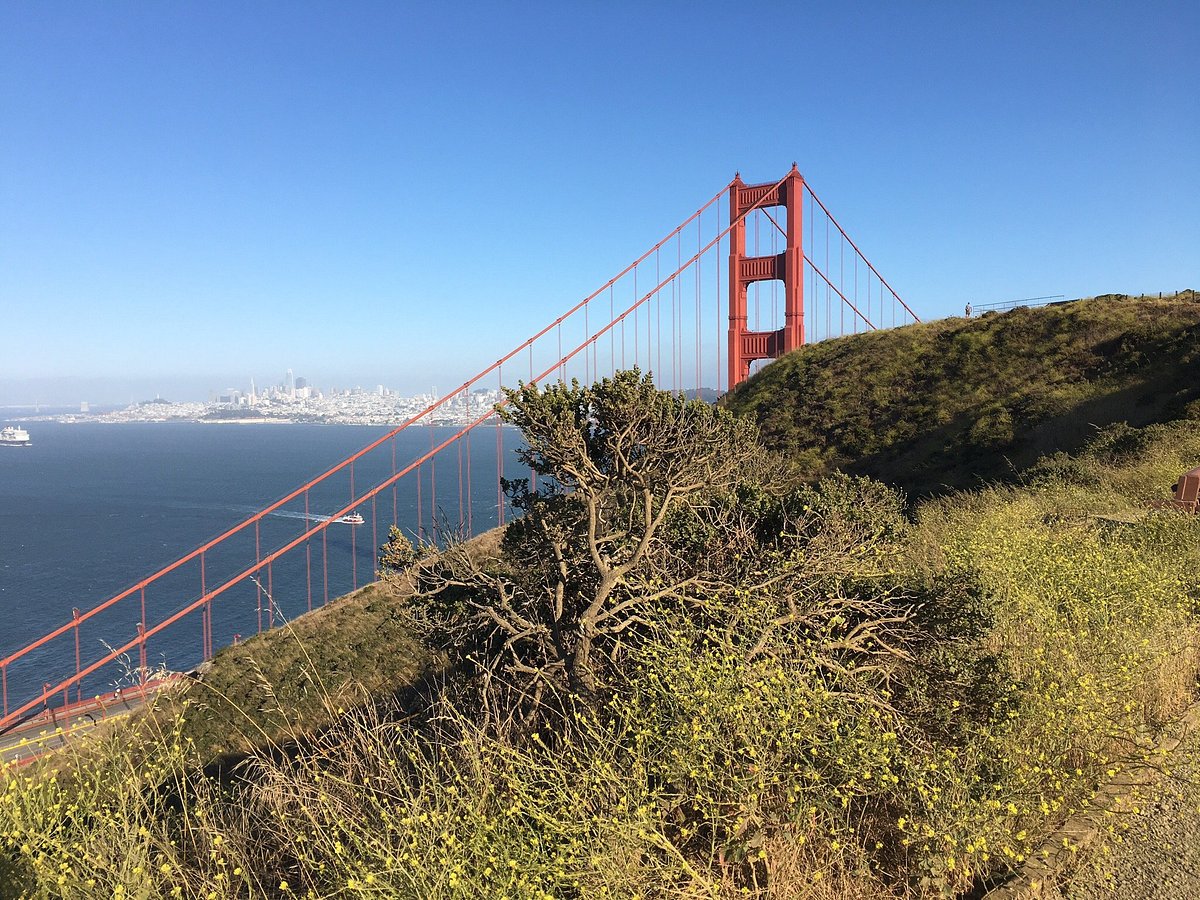 Enjoy the Amazing View of The Golden Gate Bridge in Battery Spencer