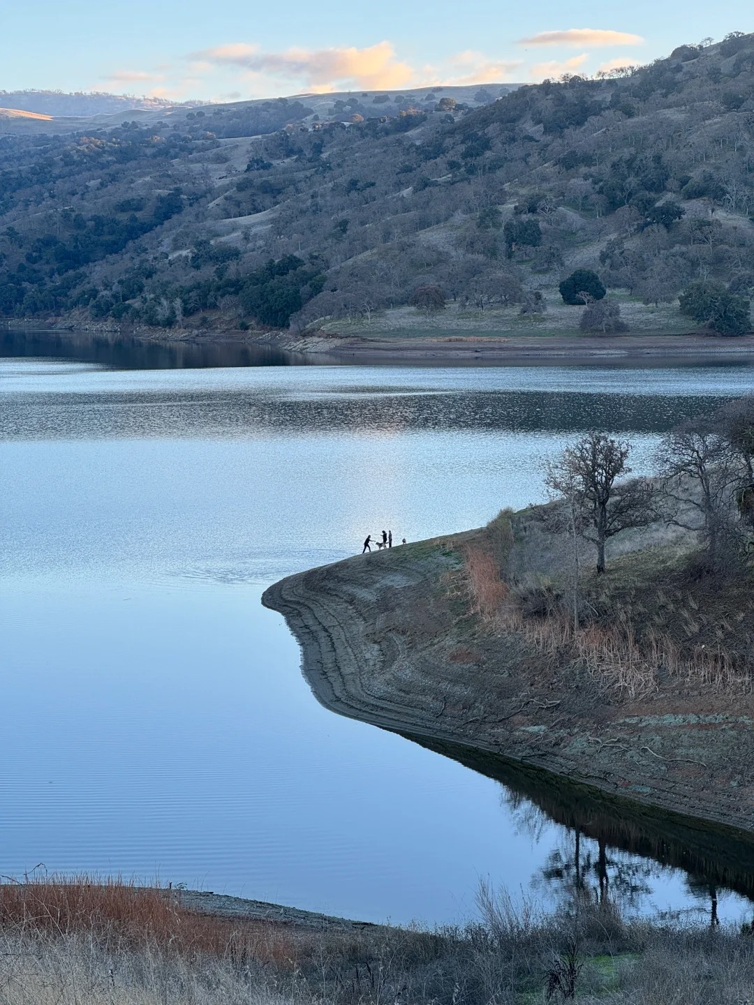🏞️ Elevate Your Spirits at Del Valle Lake Trail! 🌄