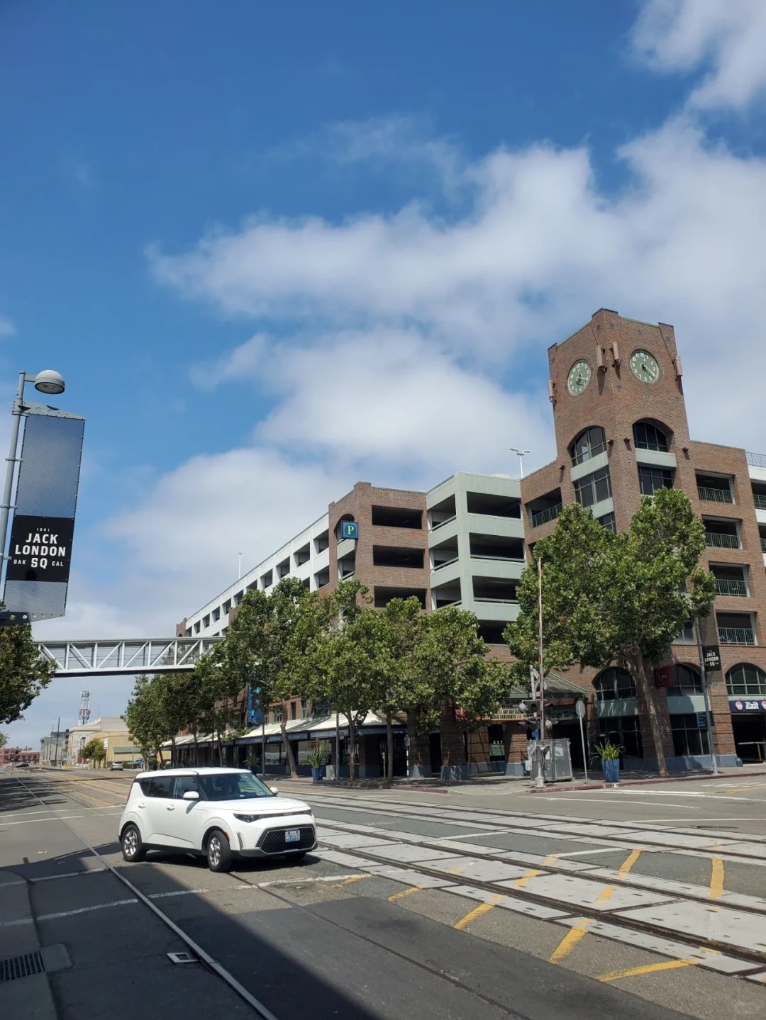  🌉 Discover the Heartbeat of Oakland: Jack London Square 🚢