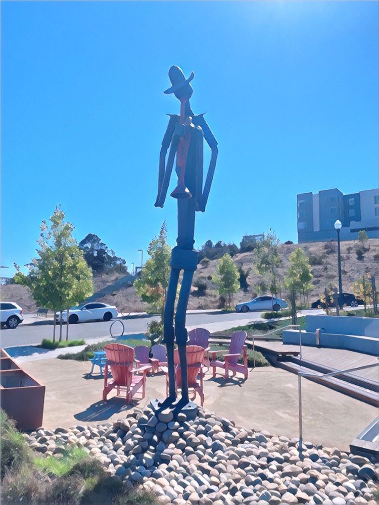 Head to the “frame” in Hunters Point!