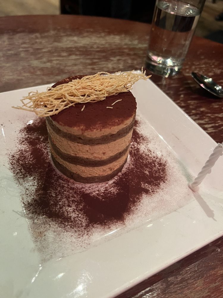 Wood Tavern - The perfect restaurant!🤗🤩