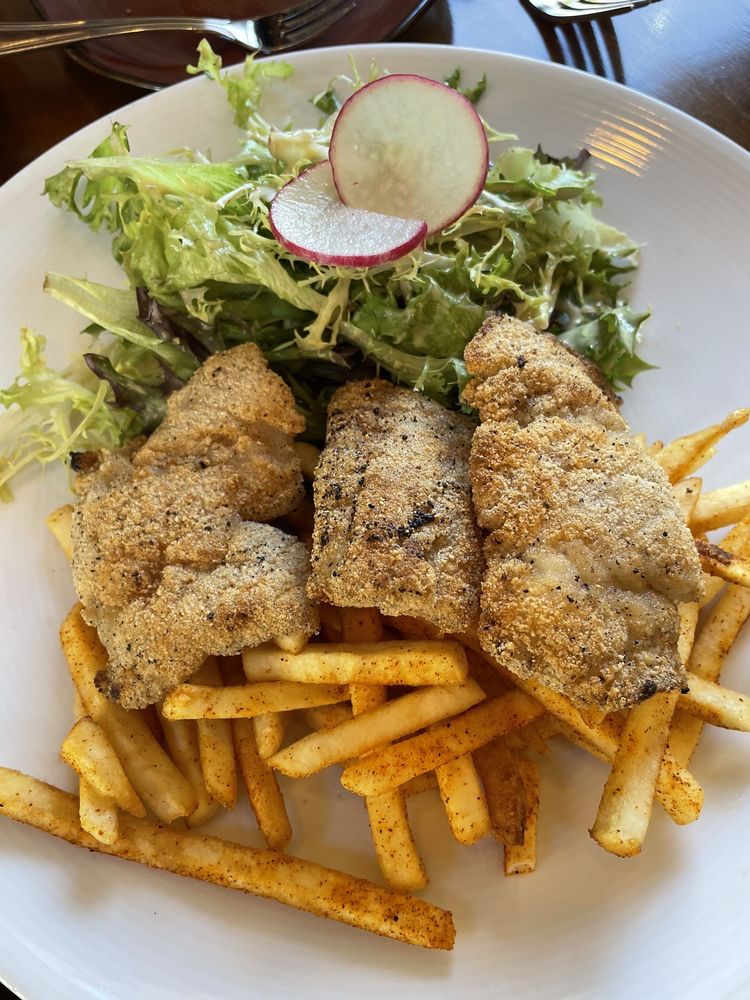 🍽️ Lunchtime Chronicles at LaSalette: An Honest Review 🍽️