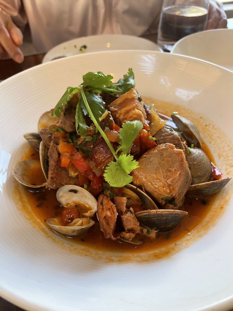 🍽️ Lunchtime Chronicles at LaSalette: An Honest Review 🍽️