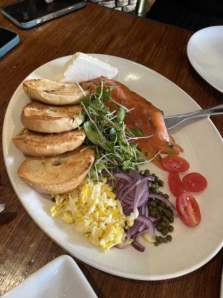 🍽️ Brunch Time at Grace's Table! 🌞