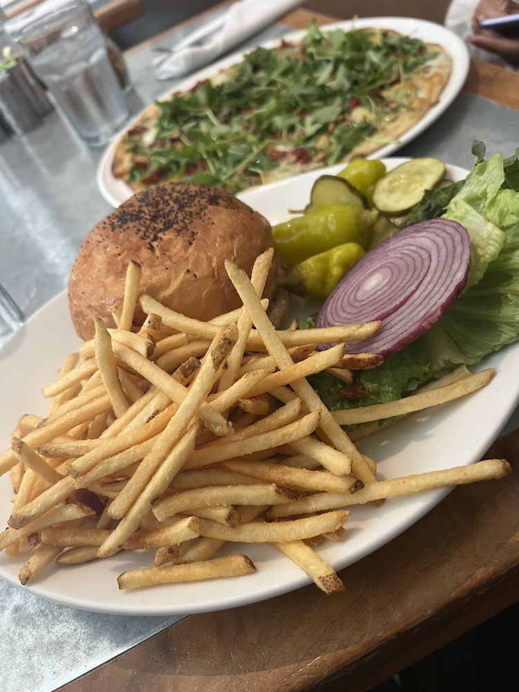 Boon Fly Cafe | 🍽️ Step into Napa Valley's Rustic-turned-Modern Gem 🌿