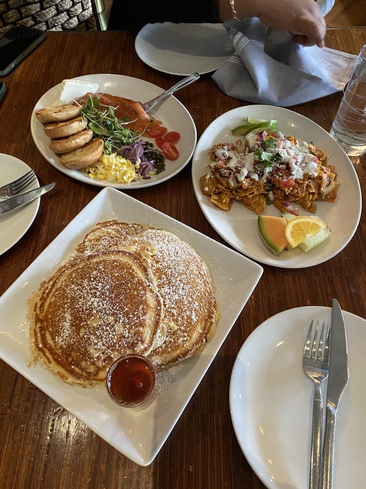 🍽️ Brunch Time at Grace's Table! 🌞