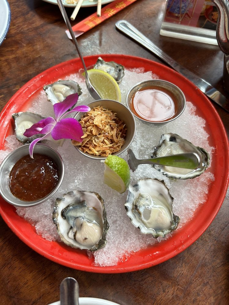 🌟 Dining Experience at Farmhouse Kitchen Thai Cuisine🍽️
