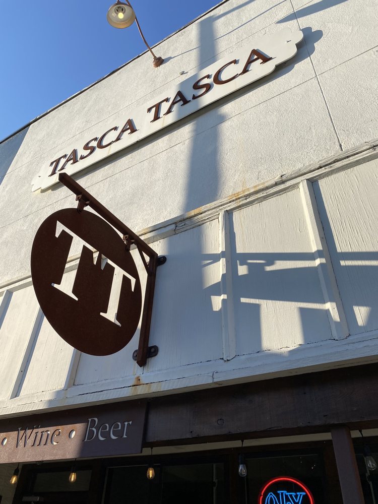 Tasca Tasca 🌟 Exploring a New Place 🌴