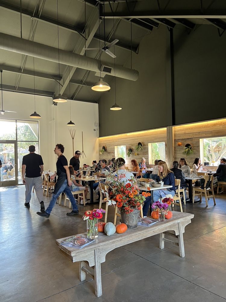 Folktable Restaurant🌞 Perfect lunch spot in the Cornerstone Sonoma 🌳