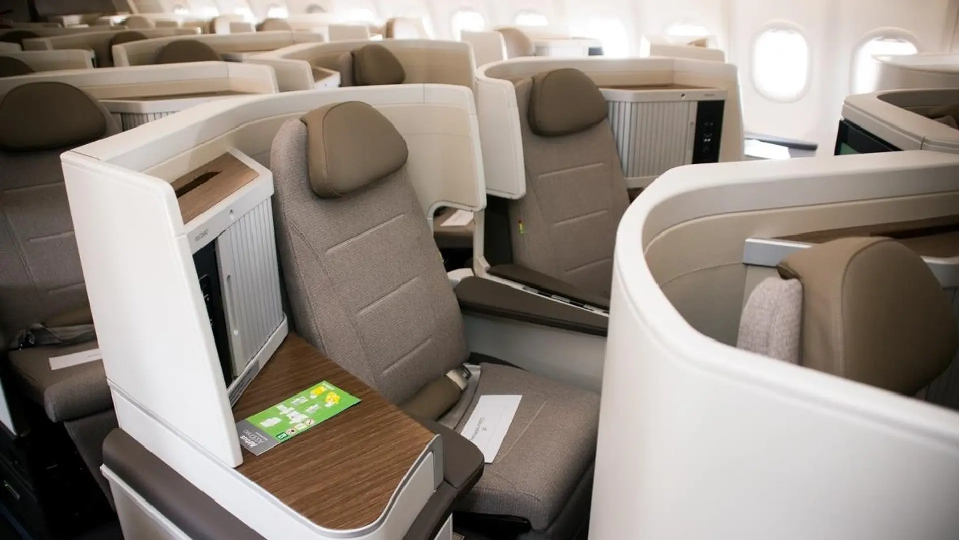tap air portugal business class or united premium economy?