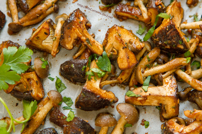 Roasting Bunashimeji Mushrooms for That Perfect Crunch 🍄