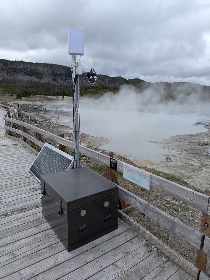 Yellowstone’s Wild Pool Gets Its Own Cam!