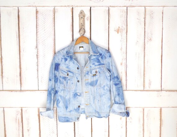 I Tried to Clean My Jean Jacket. Regret Won.
