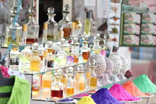DIY Flower Perfume: Easy, Affordable, and Totally Unique Scents at Home!