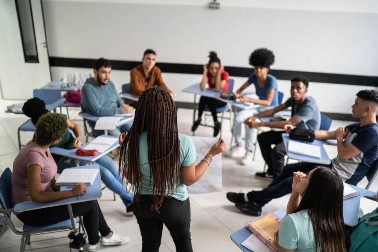 Critical Race Theory: A New Dawn or a Storm Brewing? 🌩️