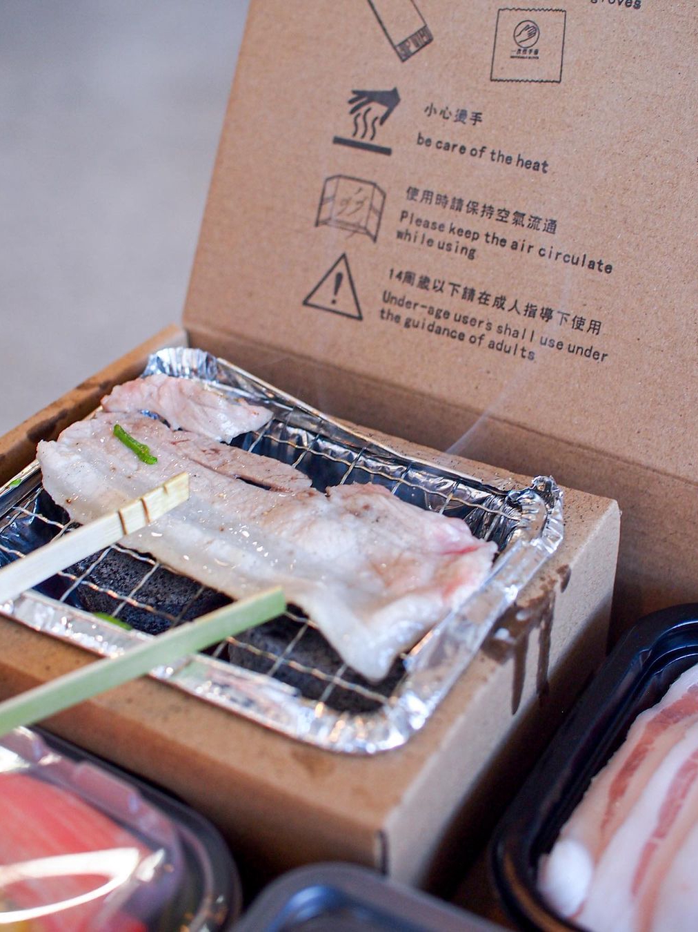 Get Ready for a Picnic with this Grill Kit from Chopstickerlab!